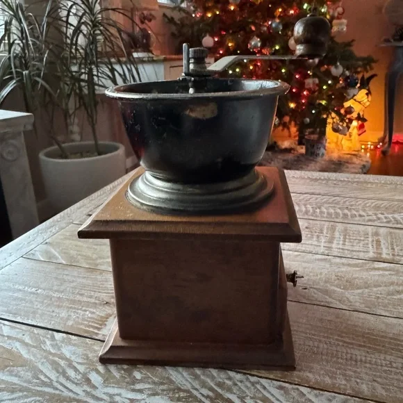 ☕️Vintage Wooden Coffee Grinder w/ Drawer & Hand Crank☕️